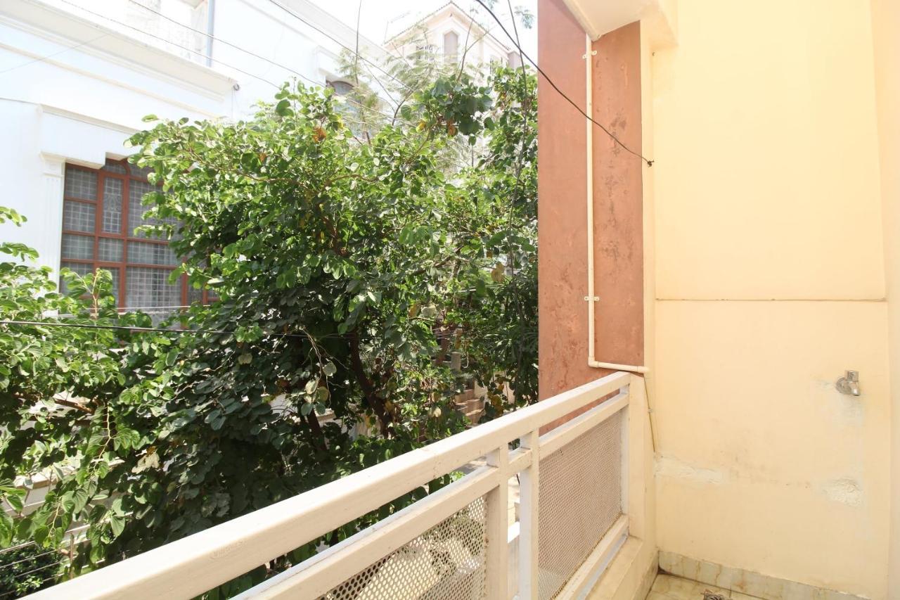 Oyo 36282 Namo Suites Hyderabad Exterior foto