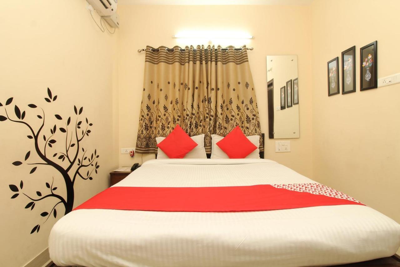 Oyo 36282 Namo Suites Hyderabad Exterior foto