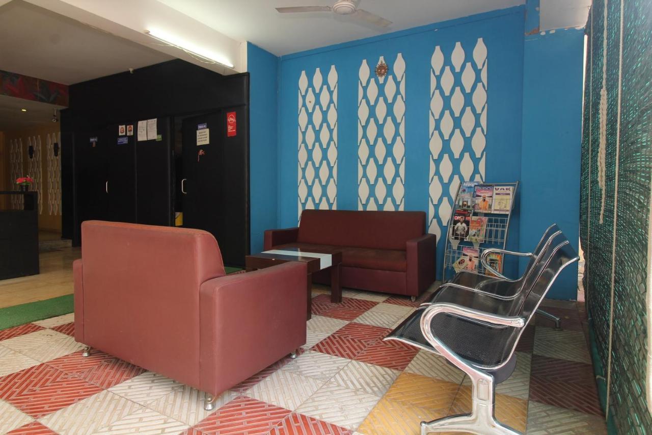 Oyo 36282 Namo Suites Hyderabad Exterior foto