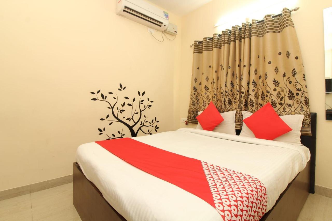 Oyo 36282 Namo Suites Hyderabad Exterior foto