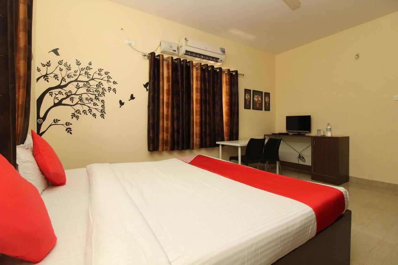 Oyo 36282 Namo Suites Hyderabad Exterior foto
