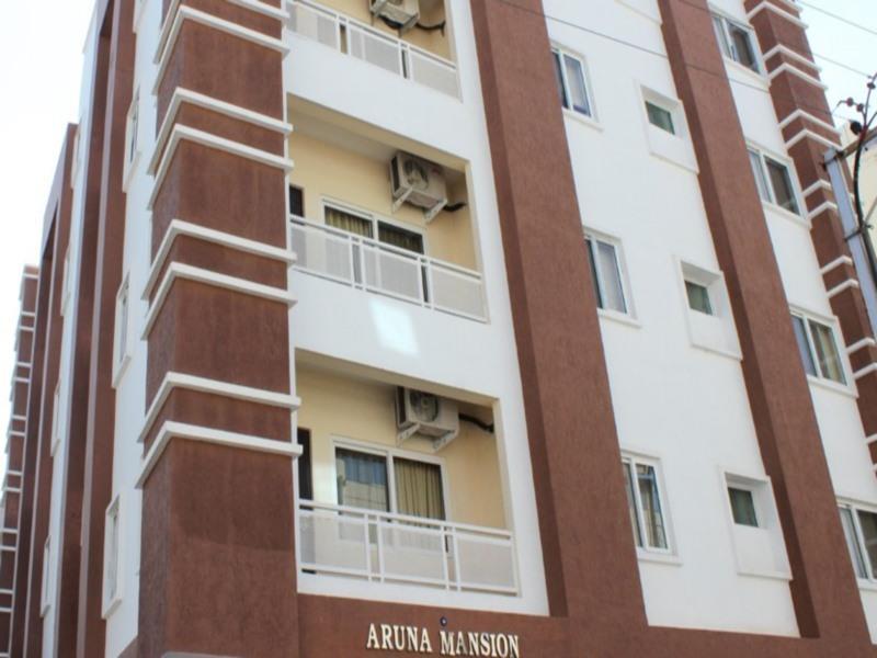 Oyo 36282 Namo Suites Hyderabad Exterior foto