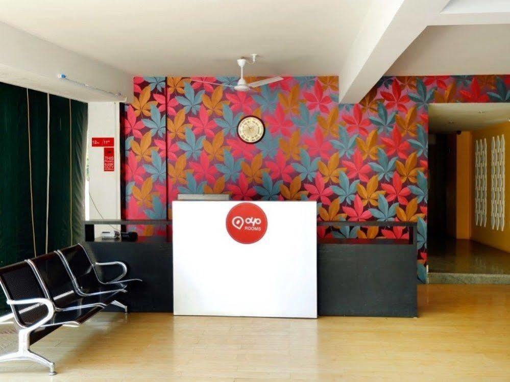 Oyo 36282 Namo Suites Hyderabad Exterior foto